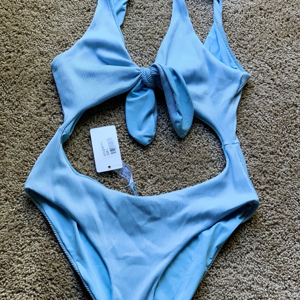 Fashion nova swimsuit